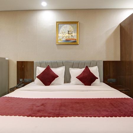 Limewood Stay - Millennium Huda City Center Gurgaon Buitenkant foto