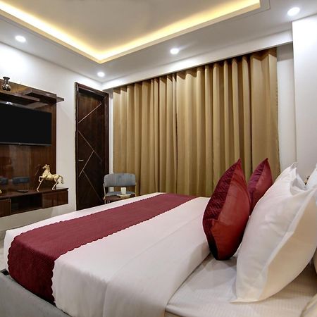 Limewood Stay - Millennium Huda City Center Gurgaon Buitenkant foto