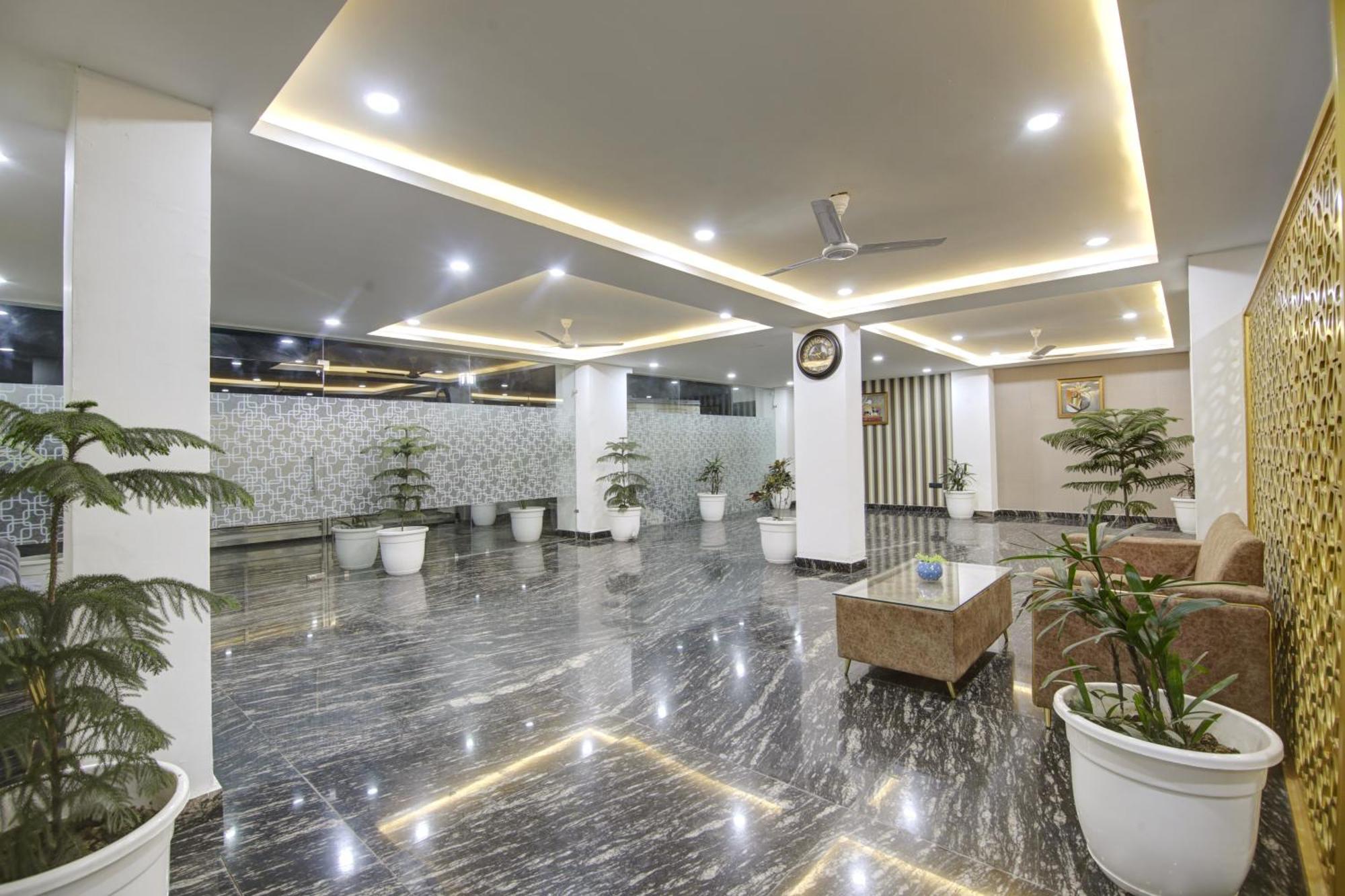 Limewood Stay - Millennium Huda City Center Gurgaon Buitenkant foto
