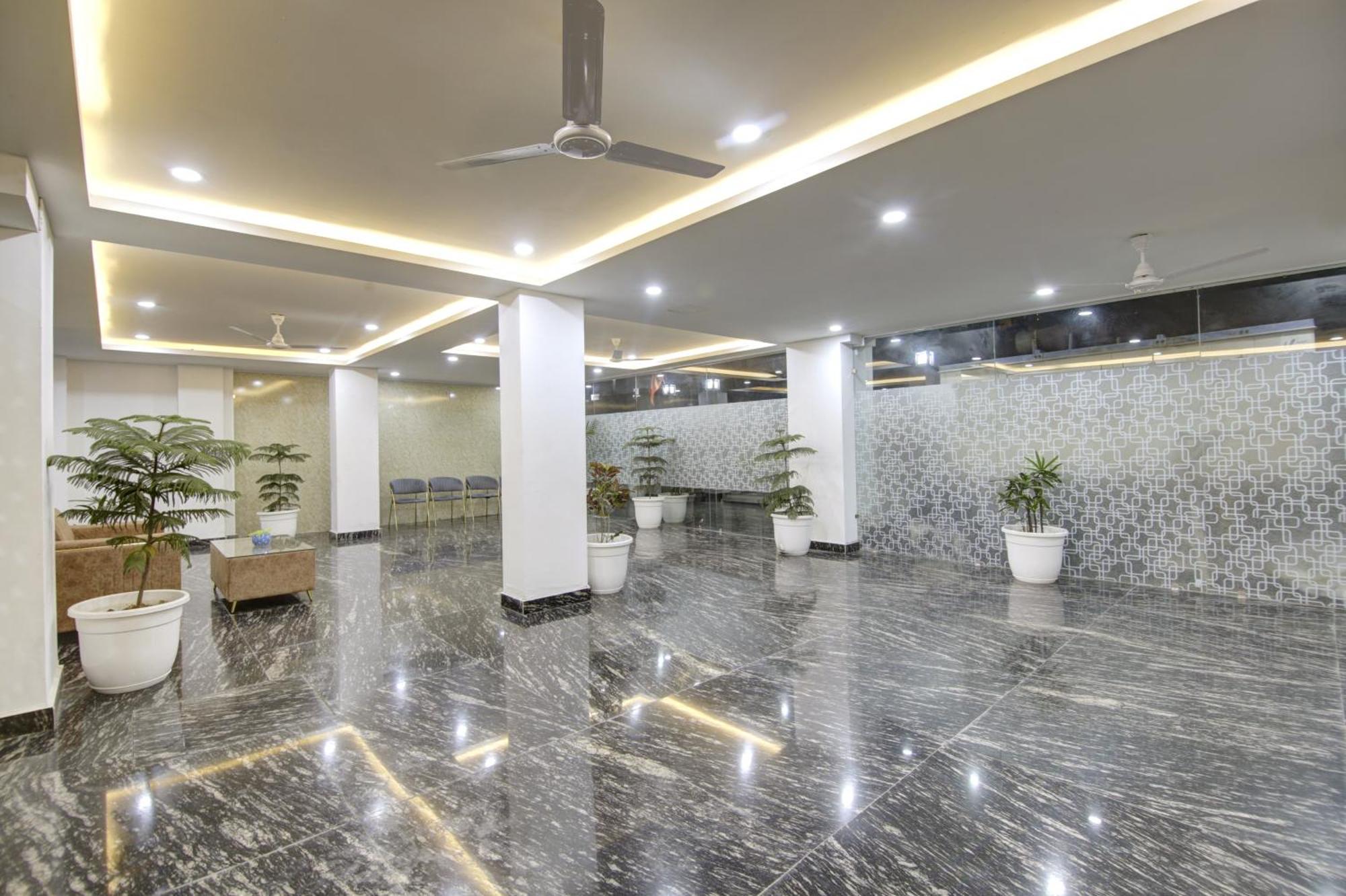 Limewood Stay - Millennium Huda City Center Gurgaon Buitenkant foto