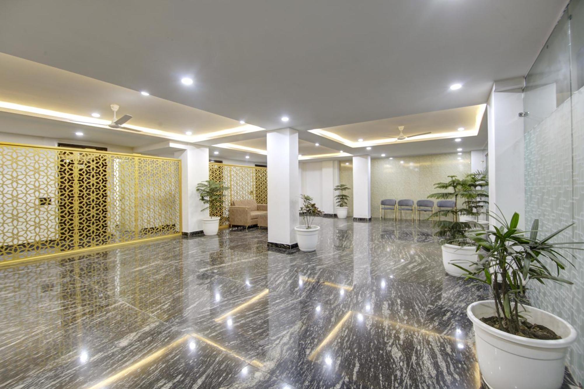Limewood Stay - Millennium Huda City Center Gurgaon Buitenkant foto