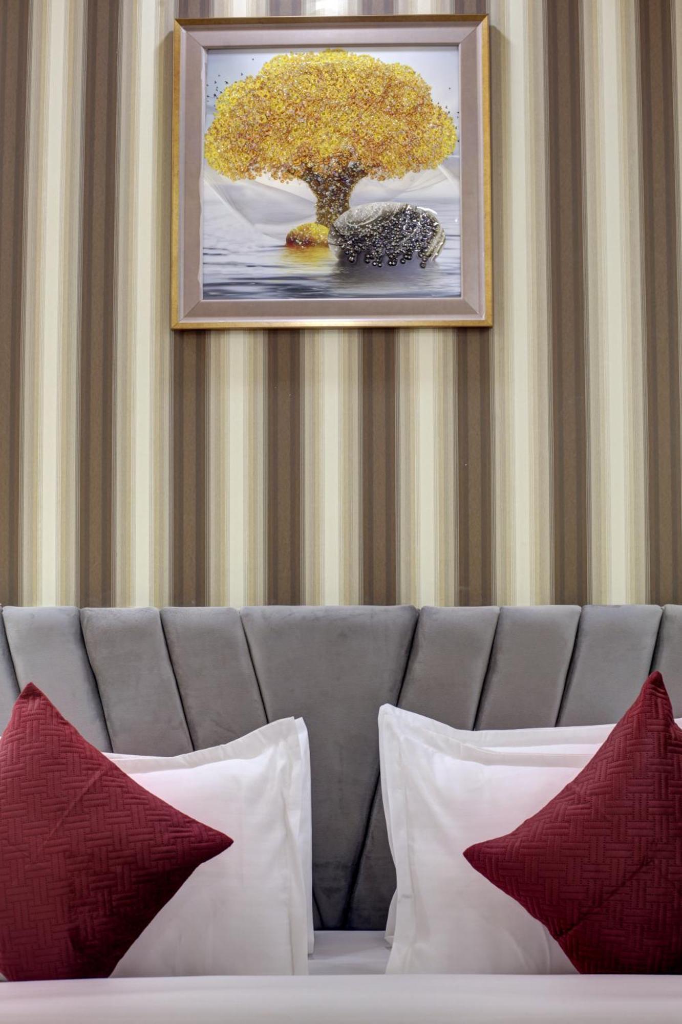 Limewood Stay - Millennium Huda City Center Gurgaon Buitenkant foto
