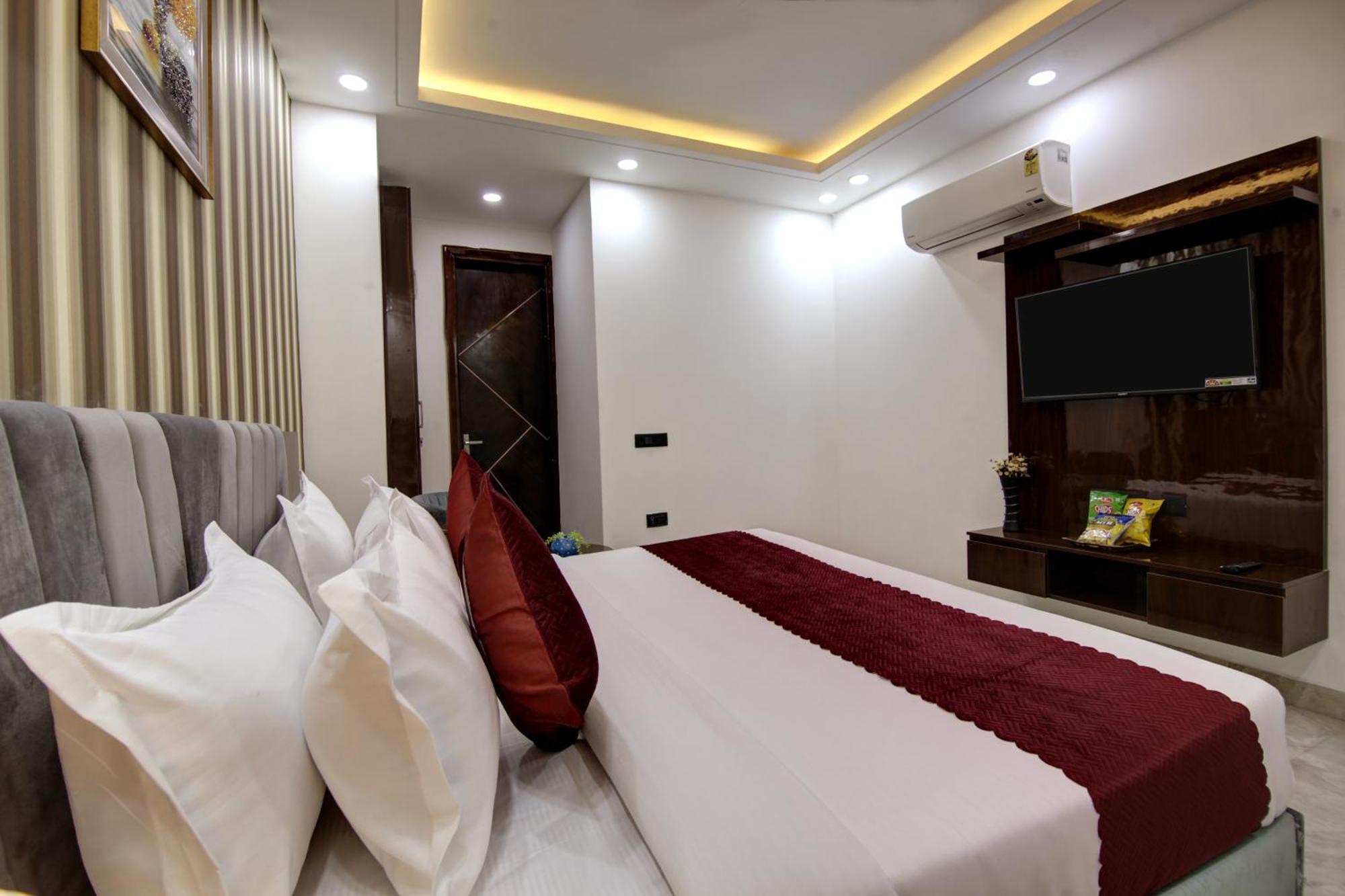 Limewood Stay - Millennium Huda City Center Gurgaon Buitenkant foto