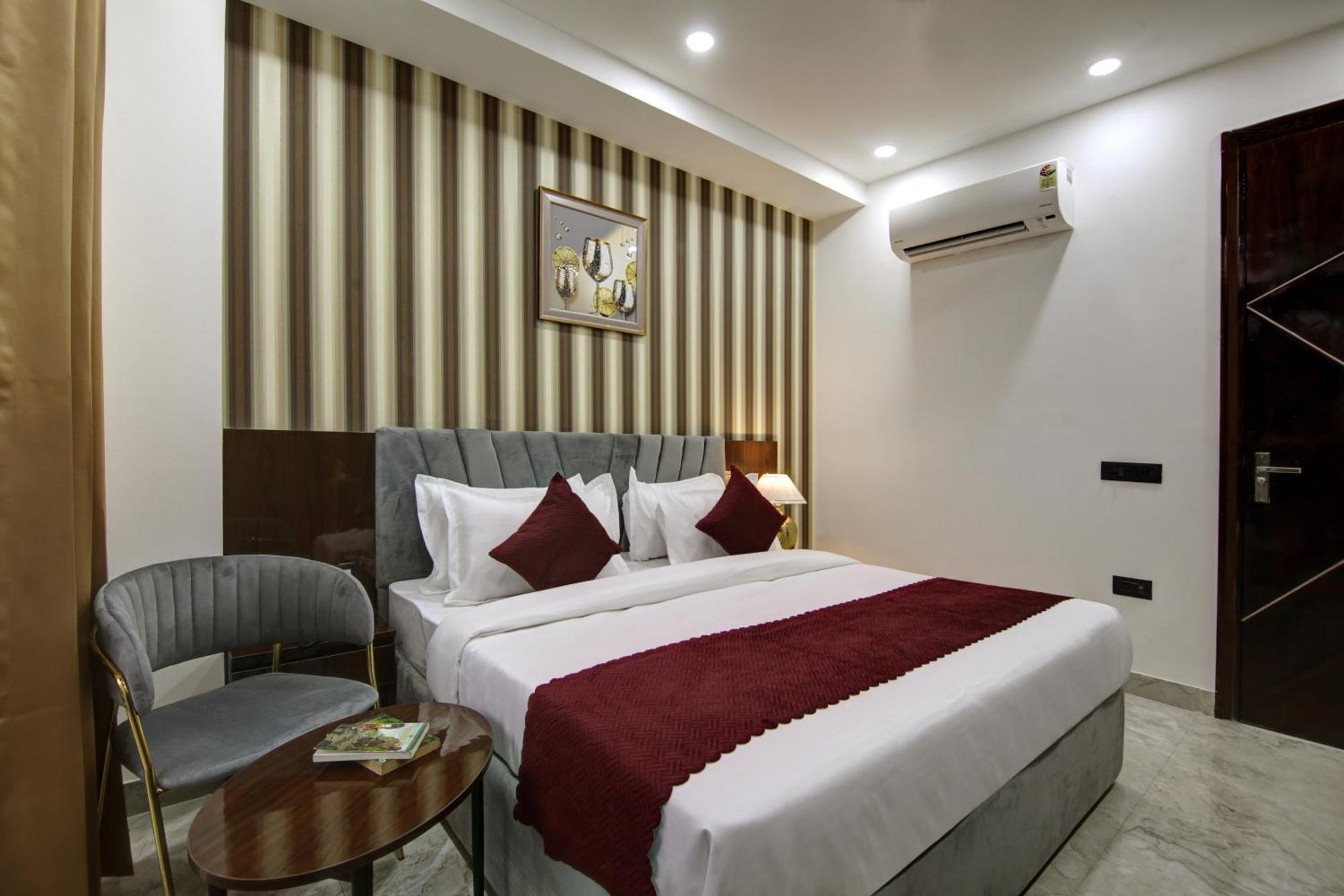Limewood Stay - Millennium Huda City Center Gurgaon Buitenkant foto