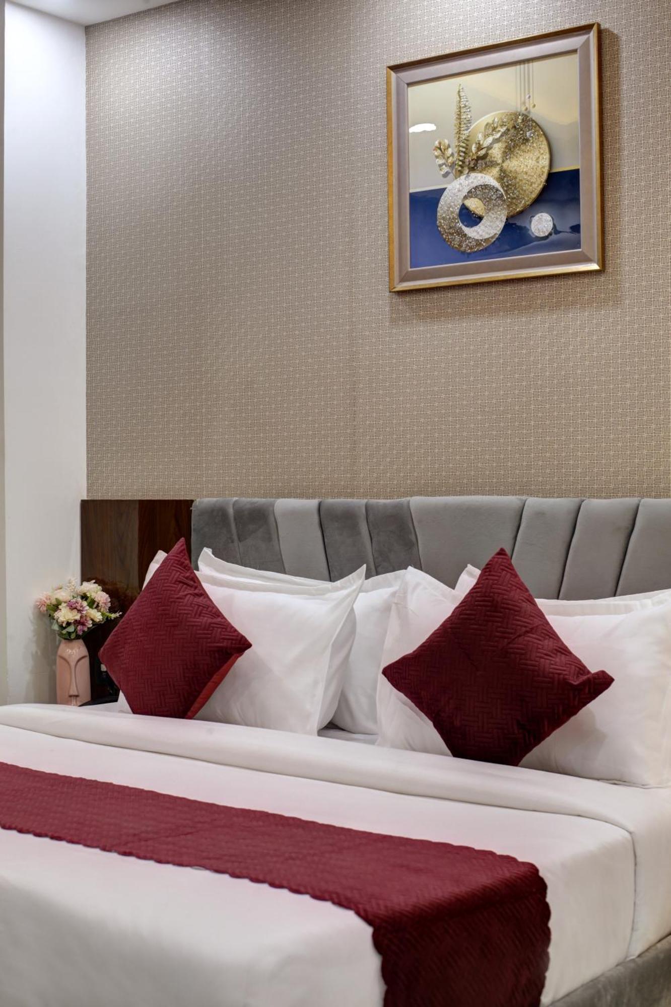 Limewood Stay - Millennium Huda City Center Gurgaon Buitenkant foto