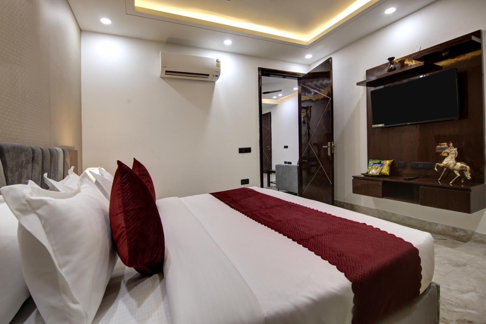 Limewood Stay - Millennium Huda City Center Gurgaon Buitenkant foto