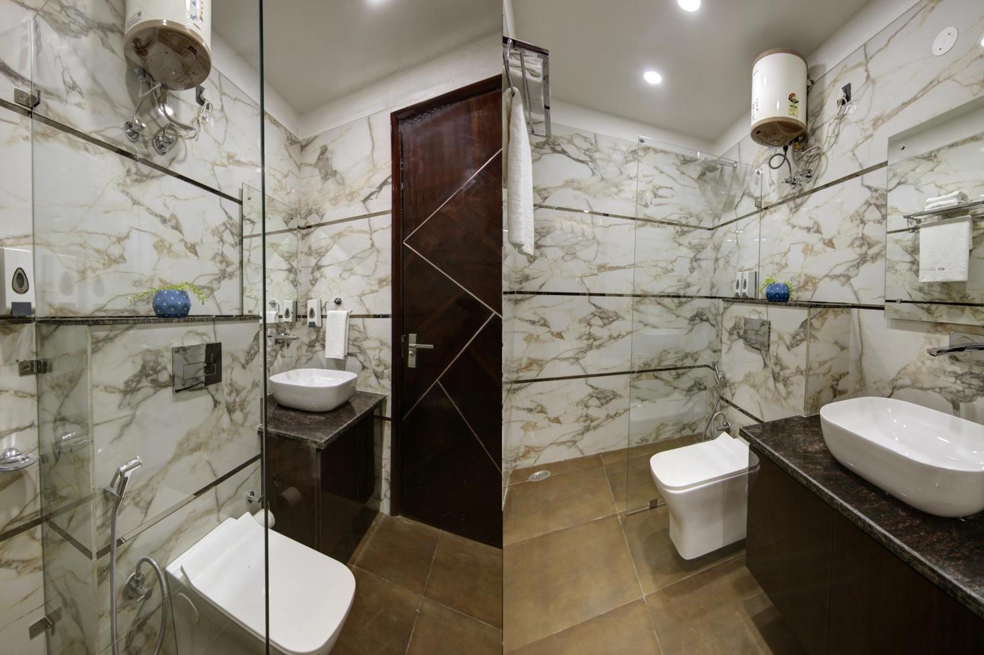 Limewood Stay - Millennium Huda City Center Gurgaon Buitenkant foto